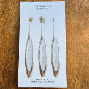 Artis makeup brushes. Brand new!